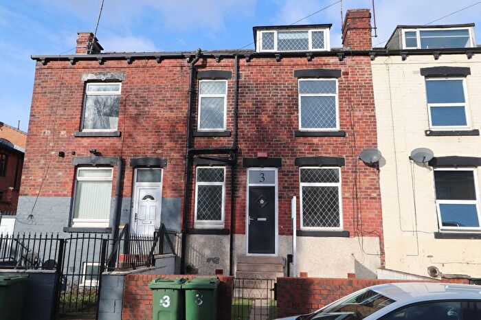 2 Bedroom Terraced House To Rent In Blackpool Grove, Leeds, West Yorkshire, LS12