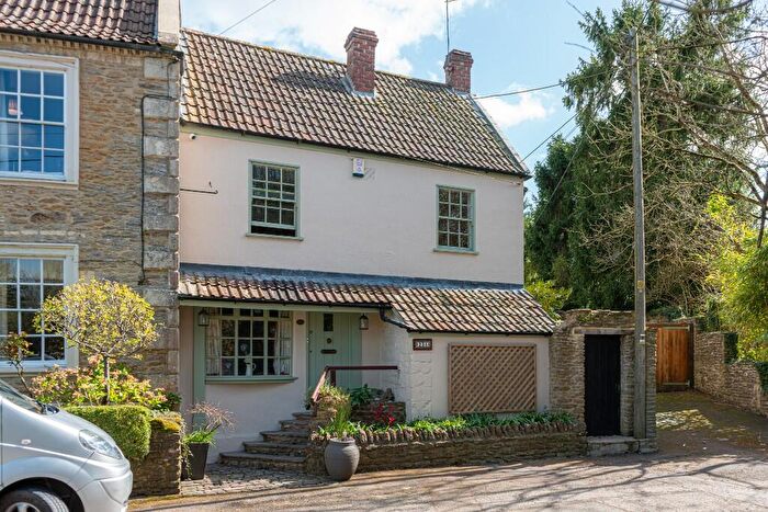 4 Bedroom Cottage For Sale In Castle Corner, Beckington, BA11