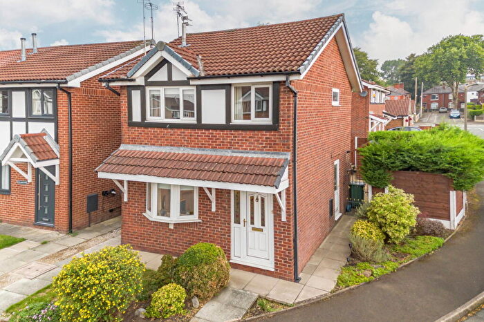 3 Bedroom Detached House For Sale In Woodhill Fold, Bury, BL8
