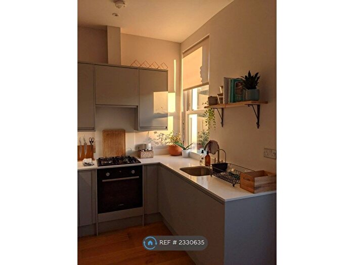 2 Bedroom Flat To Rent In York Grove, London, SE15