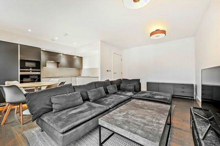1 Bedroom Flat To Rent In Bentley House, Bute Gardens, Hammersmith, London, W6