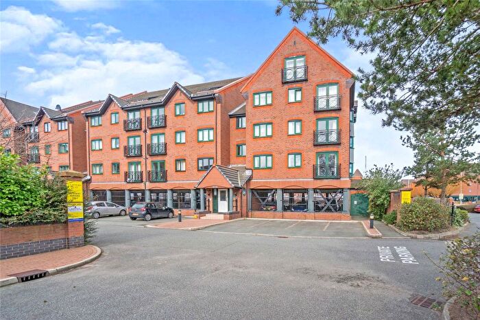 2 Bedroom Flat For Sale In South Ferry Quay, Liverpool, Merseyside, L3