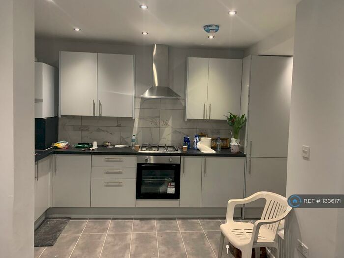 3 Bedroom Terraced House To Rent In Shakespeare Crescent, London, E12