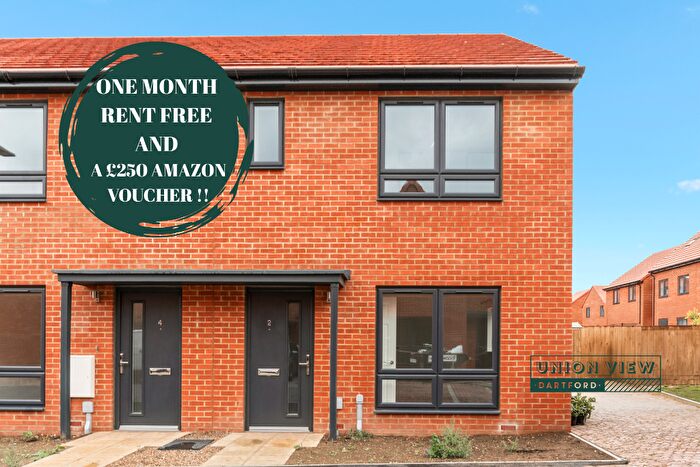 3 Bedroom Semi Detached House To Rent In *Includes One Month Rent Free And A £ Amazon Voucher!*Minton Road, Dartford, Kent, DA2
