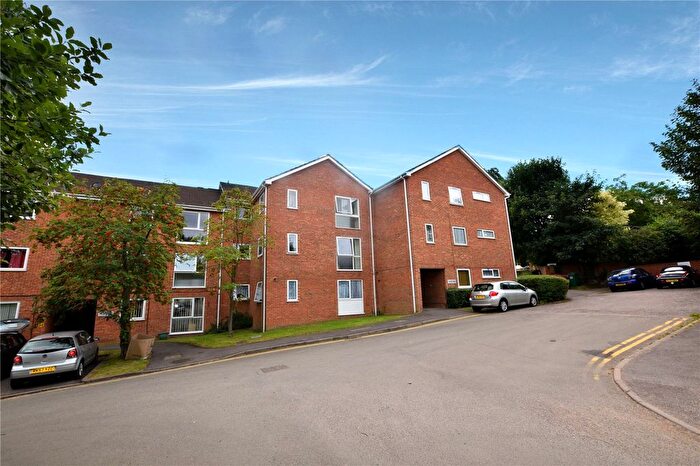 1 Bedroom Property To Rent In Epping Close, Reading, Berkshire, RG1