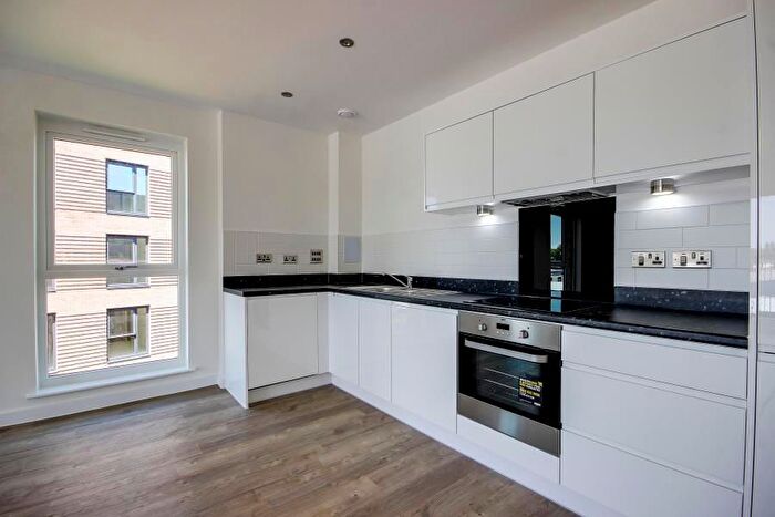 3 Bedroom Flat To Rent In Emer Court, Tottenham, N17