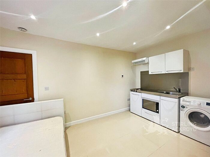 Studio To Rent In Garden Close, Addlestone, Surrey, KT15