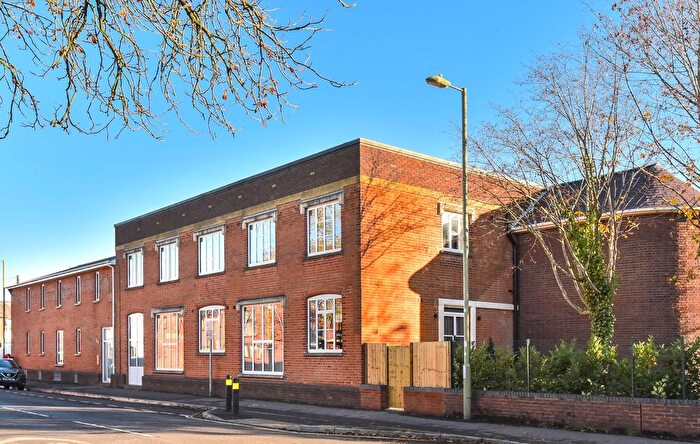 1 Bedroom Flat For Sale In Queens Road, Farnborough, GU14
