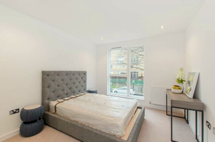 1 Bedroom Flat To Rent In Plender Street, Camden Town, London, NW1