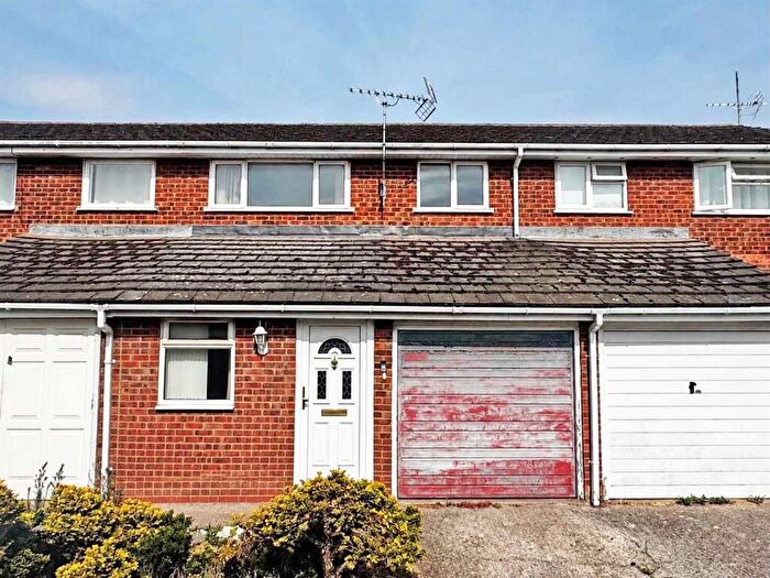 3 Bedroom Terraced House For Sale In Begonia Close, Springfield, Chelmsford, CM1