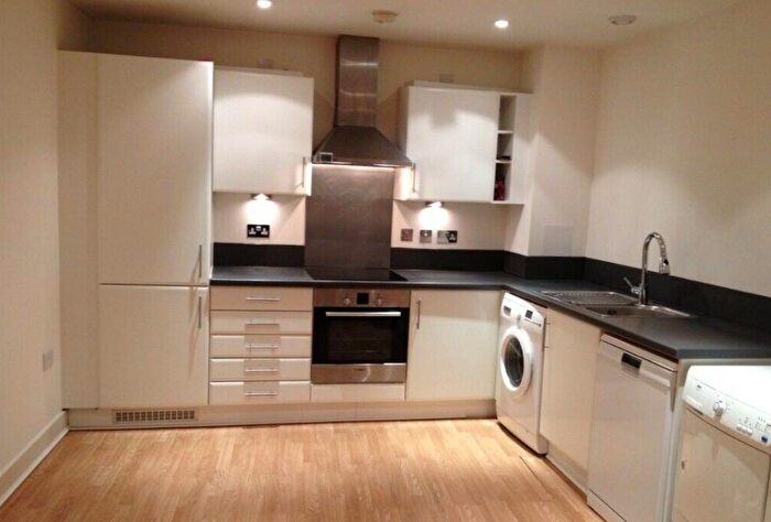 1 Bedroom Flat To Rent In Leamore Court, Meath Crescent, Bethnal Green, Roman Road, Mile End, London, E2