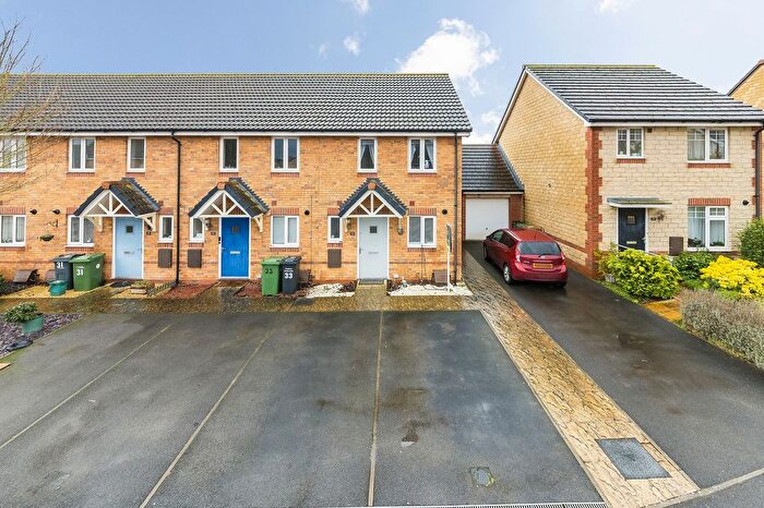 2 Bedroom Terraced House For Sale In Foxglove Way, Didcot, OX11
