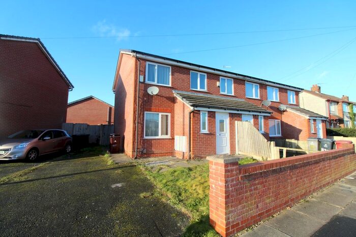 3 Bedroom End Of Terrace House For Sale In Simonswood Lane, Liverpool, Merseyside, L33