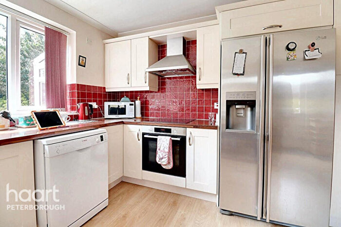 4 Bedroom Detached House For Sale In Mickle Gate, Longthorpe, PE3