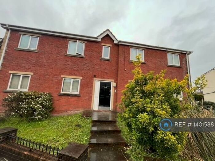 2 Bedroom Flat To Rent In Kingsbridge Court, Blackburn, BB2