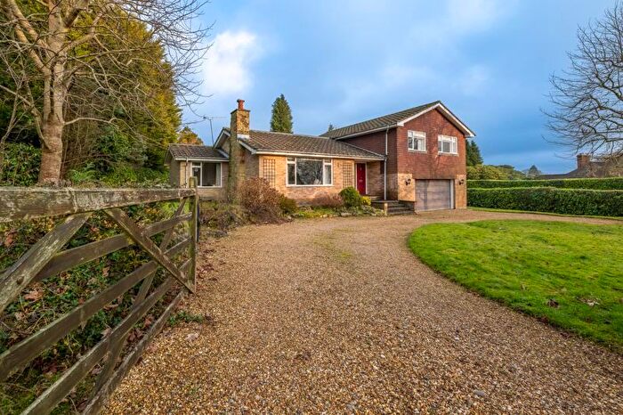 4 Bedroom Detached House For Sale In High Broom Lane, Crowborough, TN6