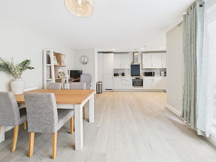 2 Bedroom Flat For Sale In Exchange Street, Aylesbury, Buckinghamshire, HP20