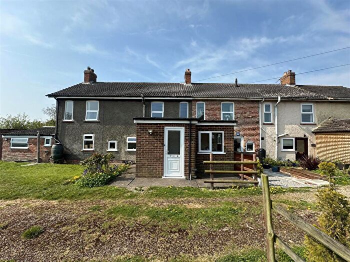 3 Bedroom Cottage For Sale In Lindum Terrace, Saltfleetby, LN11