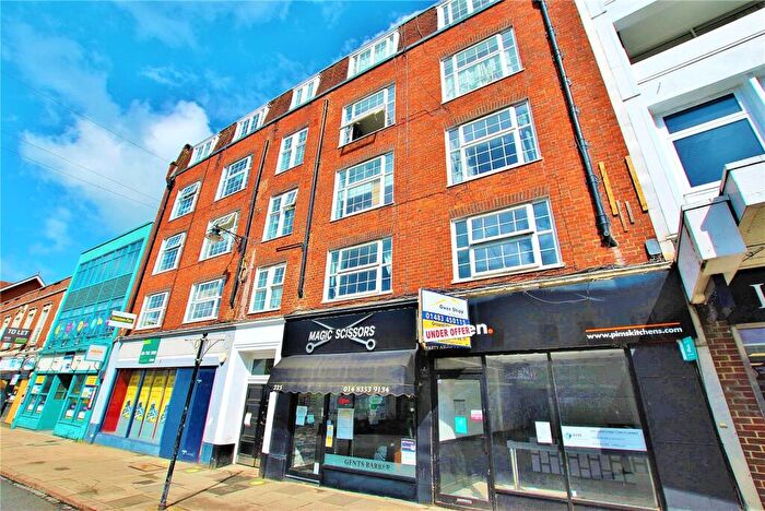 2 Bedroom Apartment To Rent In High Street, Guildford, Surrey, GU1