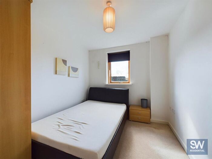 2 Bedroom Apartment To Rent In Balmoral Place, Brewery Wharf, LS10