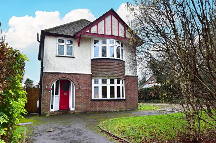 3 Bedroom Detached House For Sale In Langley Hill, Kings Langley, WD4