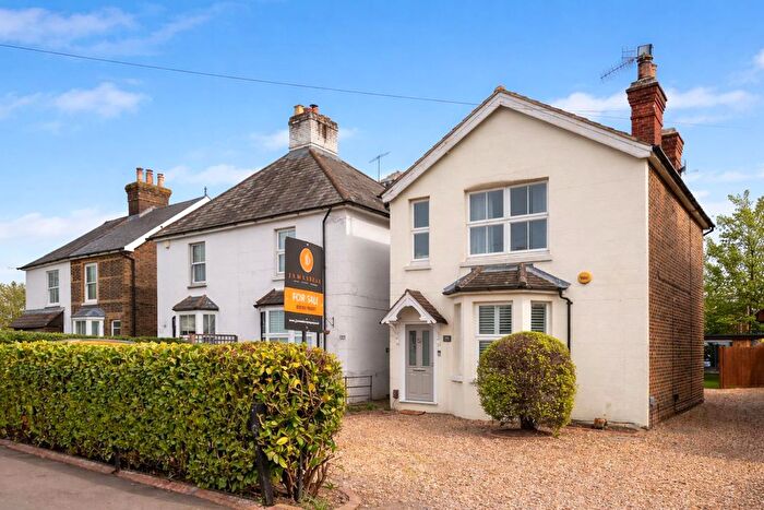 3 Bedroom Detached House For Sale In Albert Road, Horley, RH6