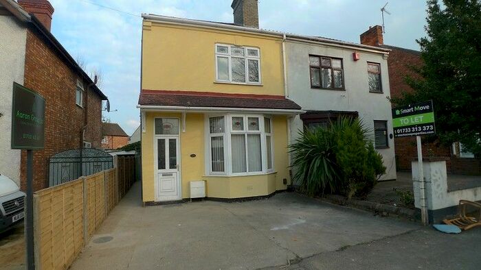 3 Bedroom Semi-Detached House To Rent In Dogsthorpe Road, Peterborough, Cambridgeshire., PE1