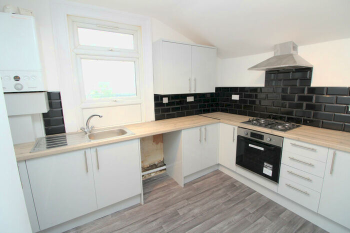 3 Bedroom Maisonette To Rent In Sydenham Road, London, SE26