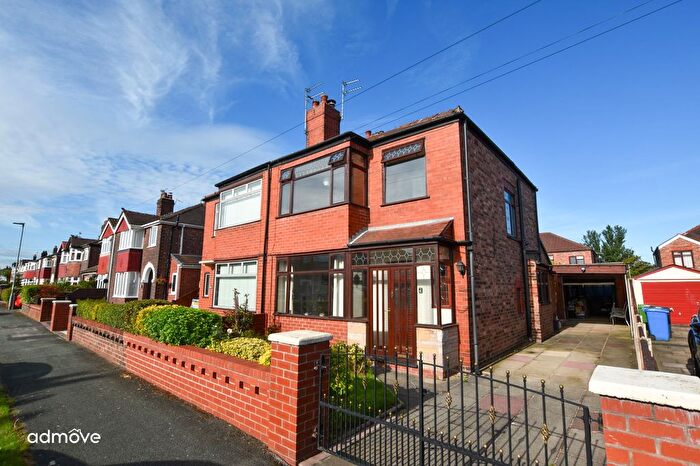 3 Bedroom Semi-Detached House For Sale In Derwent Road, Warrington, WA4