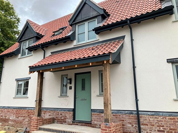 3 Bedroom Semi-Detached House For Sale In High Street, West Wratting, Cambridge, CB21