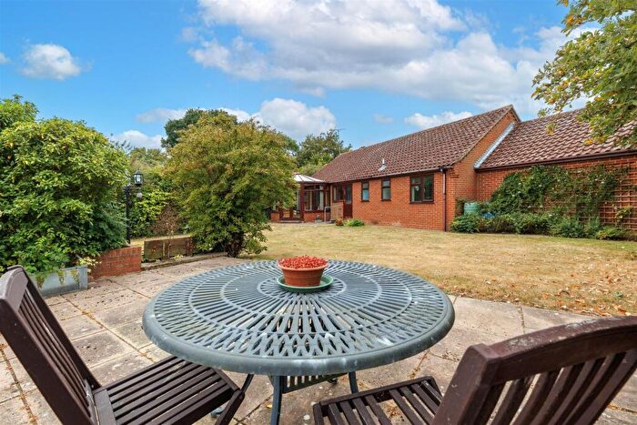 3 Bedroom Detached Bungalow For Sale In Oakwood Park, Yoxford, Saxmundham, IP17