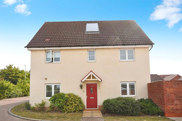 3 Bedroom Semi-Detached House For Sale In Howland Close, Saffron Walden, CB10