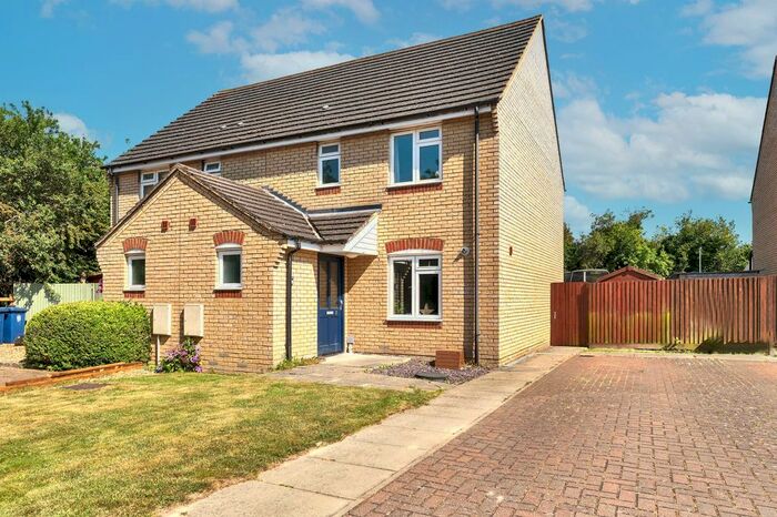 3 Bedroom Semi-Detached House For Sale In Burtons, Meldreth, SG8