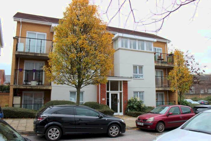 2 Bedroom Flat To Rent In Erebus Drive, Thamesmead West, SE28