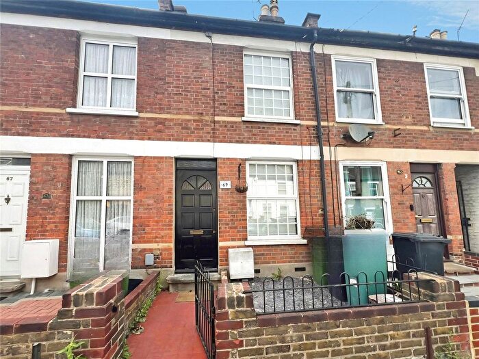 2 Bedroom Terraced House For Sale In Estcourt Road, Watford, Hertfordshire, WD17