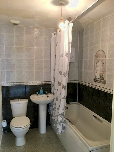 1 Bedroom Flat To Rent In Trem Y Gaer, High Street, Criccieth, LL52