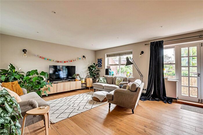 4 Bedroom Apartment To Rent In Penrith Place, SE27