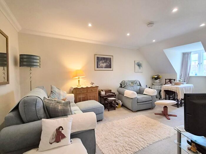 1 Bedroom Retirement Property For Sale In Fleur De Lis, Pound Lane, Wareham, Dorset, BH20 - Photo 3