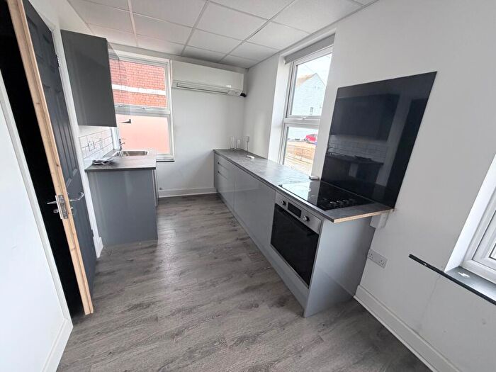 1 Bedroom Flat To Rent In Mansfield Road, Eastwood, Nottingham, NG16