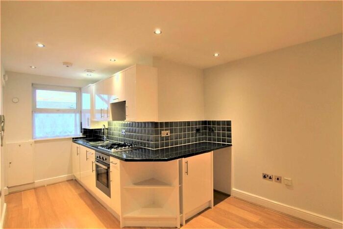 1 Bedroom Flat To Rent In Old Church Road, Chingford E4