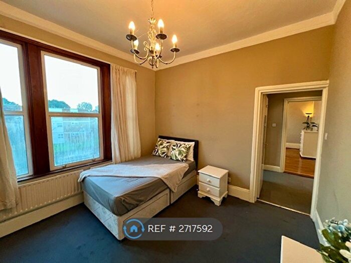 1 Bedroom Flat To Rent In Lynton Road, London, W3