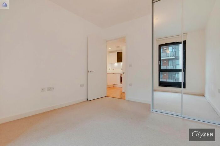 1 Bedroom Flat To Rent In Grand Regent Tower, Cadmium Square, Bethnal Green, E2