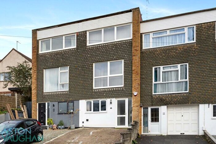 4 Bedroom Terraced House For Sale In Goldstone Lane, Hove, BN3