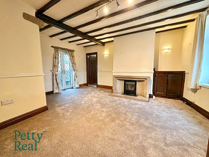 3 Bedroom Cottage For Sale In Gisburn Road, Barrowford, BB9