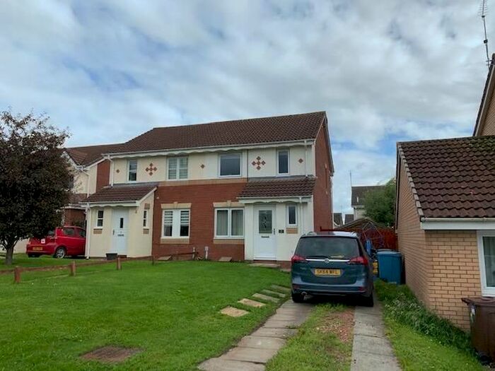 3 Bedroom Semi-Detached House To Rent In Kirkhill Court, Gorebridge EH23