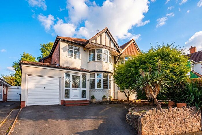 3 Bedroom Semi Detached House For Sale In Tixall Road, Hall Green, B28