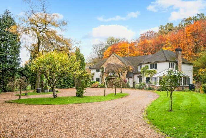 6 Bedroom Detached House To Rent In Loudwater Drive, Loudwater, Rickmansworth, WD3