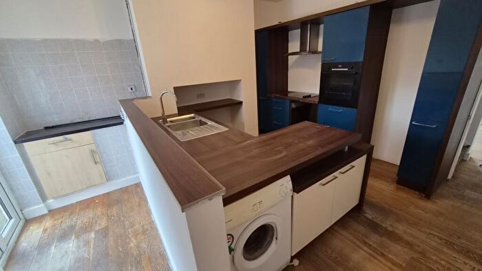 3 Bedroom House To Rent In Burton Road, Monk Bretton, S71