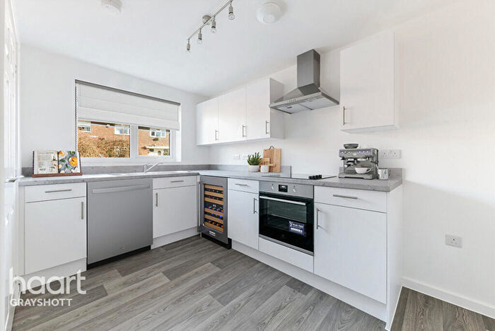 3 Bedroom Semi-Detached House For Sale In Gregg Close, Southampton, SO32