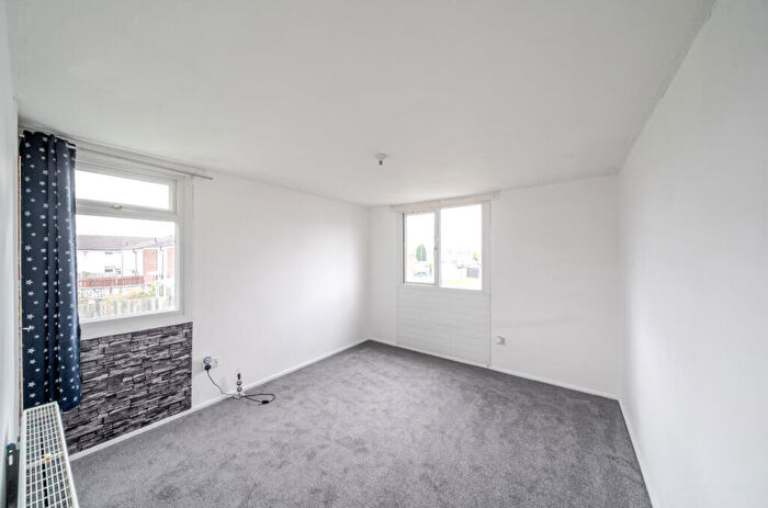 2 Bedroom Semi-Detached House For Sale In Hartland Close, Bransholme, Hull, HU7